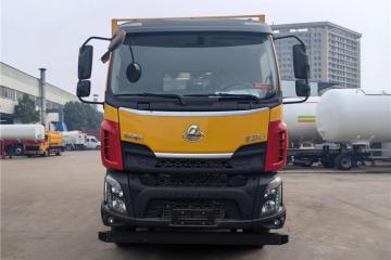 15方大容量 一車多用，乘龍M3清洗吸污車高效全能效率翻倍